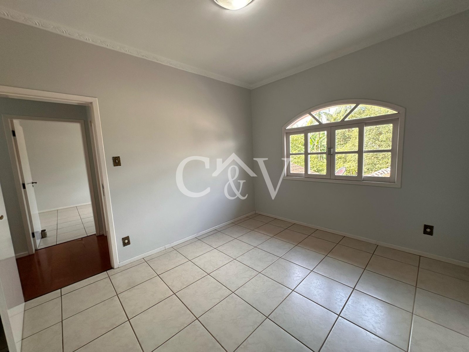 WhatsApp-Image-2025-03-25-at-18.31.02-1