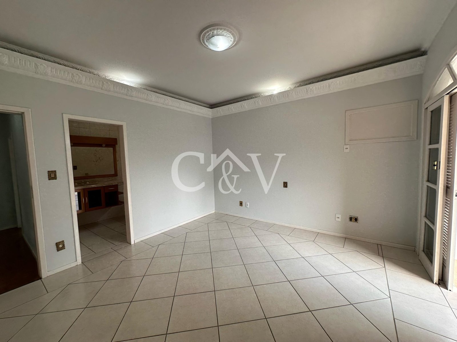 WhatsApp-Image-2025-03-25-at-18.31.04-2-1