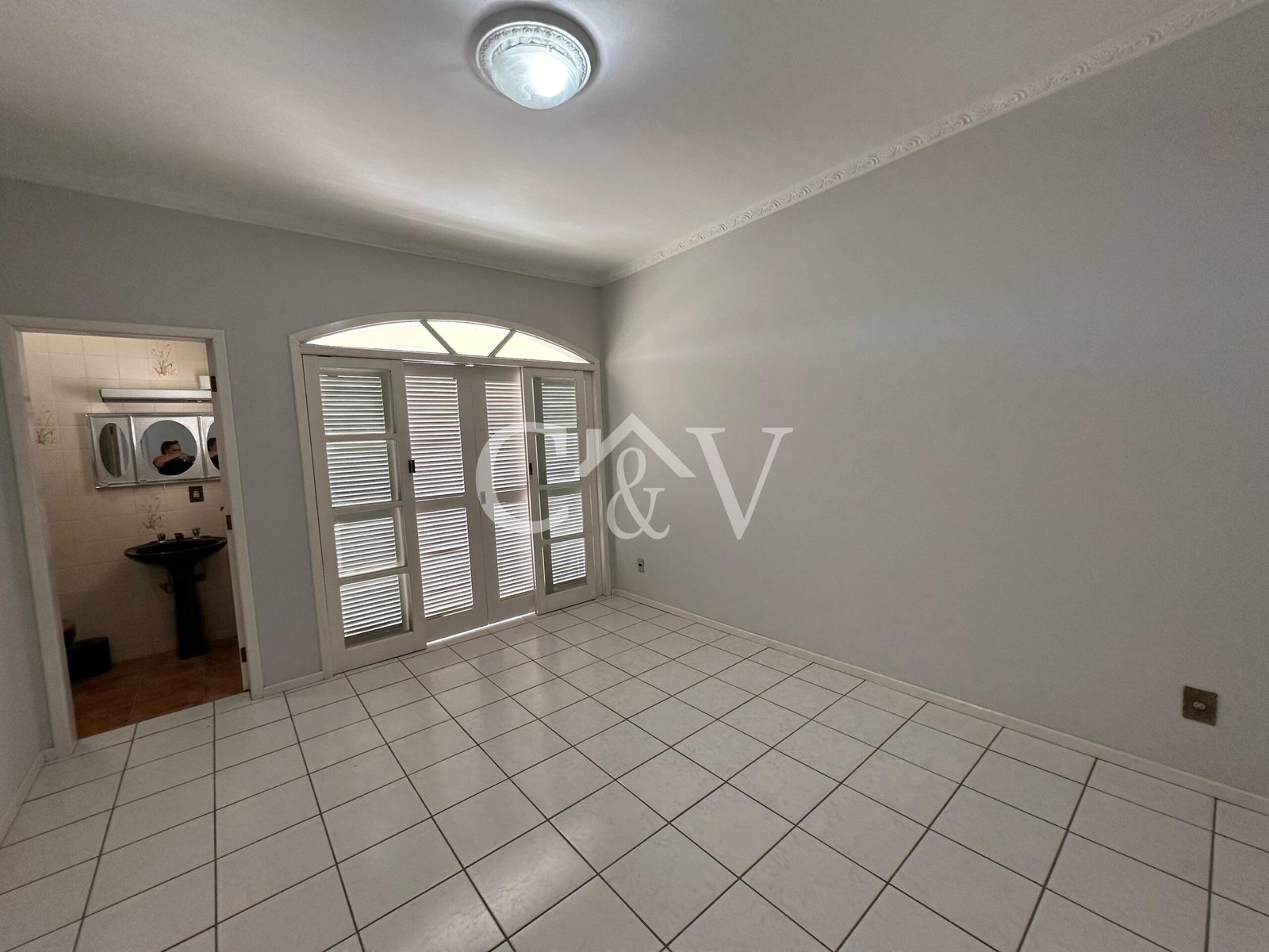 WhatsApp-Image-2025-03-25-at-18.31.08-1